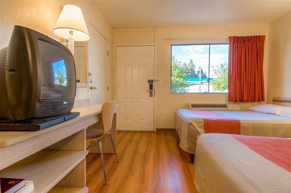 Motel 6-Rosemead, Ca - Los Angeles Bilik gambar